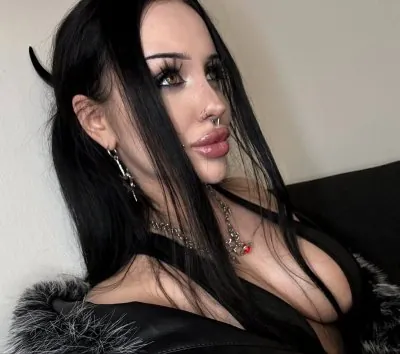 Hasservika OnlyFans слив фото 13 С большой попой 2026