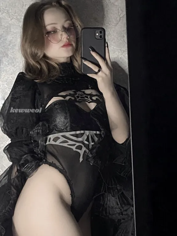 Слив Kewweol (Vwemor) OnlyFans слив фото 2 Aesthetic 2026