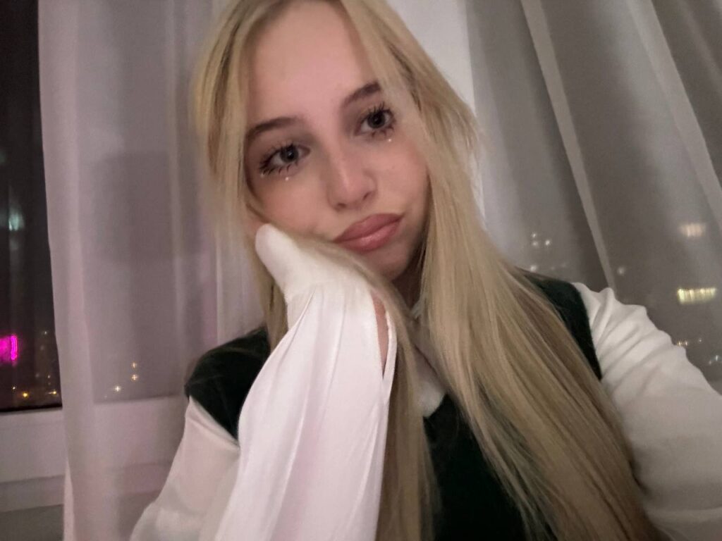 Слив Ксюша Авдеева из ШГШ OnlyFans слив фото 24 Актрисы 2026