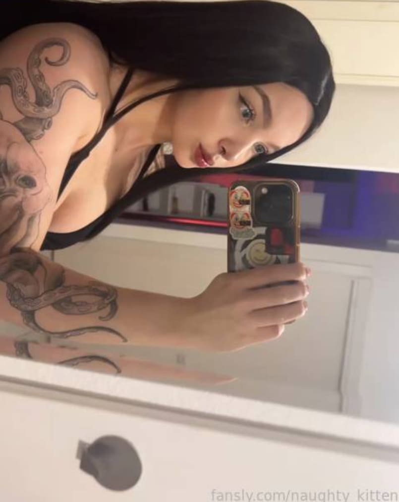 Слив Naughty Kitten OnlyFans слив фото 16 Блогерши 2026