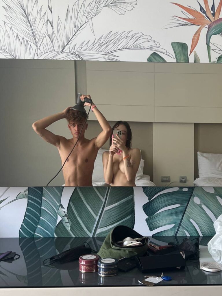 Слив Паша Сникерс OnlyFans слив фото 4 Блогерши 2026