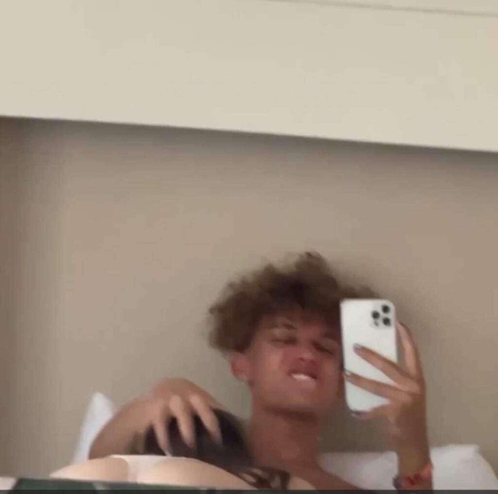Слив Паша Сникерс OnlyFans слив фото 8 Блогерши 2026