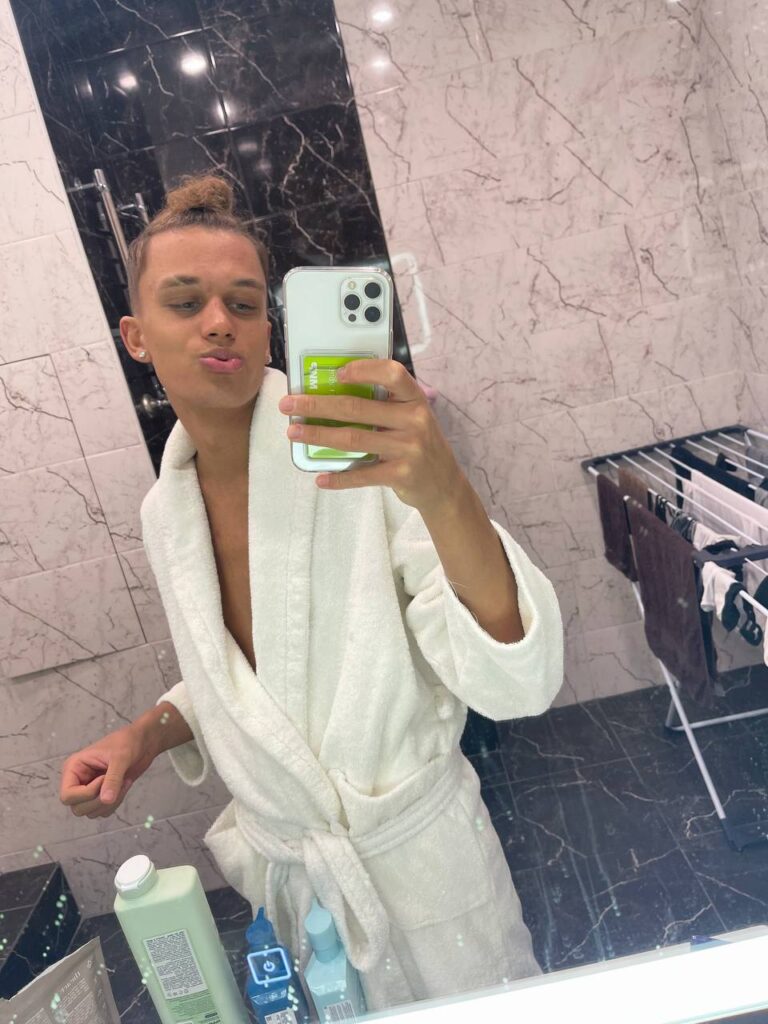 Слив Паша Сникерс OnlyFans слив фото 24 Блогерши 2026