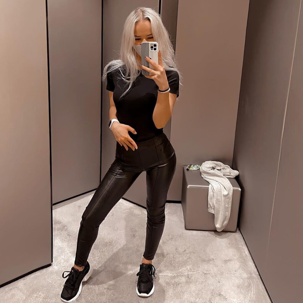 Симбочка OnlyFans слив фото 6 OnlyFans 2026