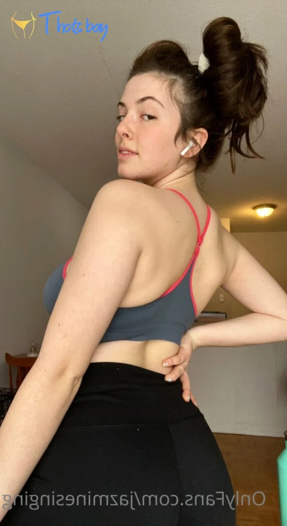 jazmine OnlyFans фото
